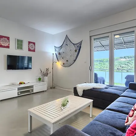 Anadi Villa