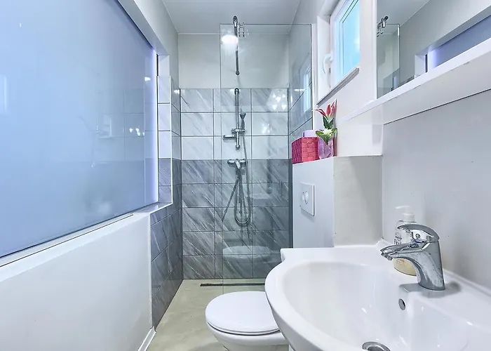 Vila Anadi Donji Okrug (Ciovo)