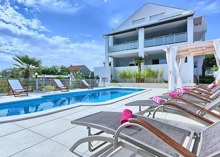 Vila Anadi Donji Okrug (Ciovo)