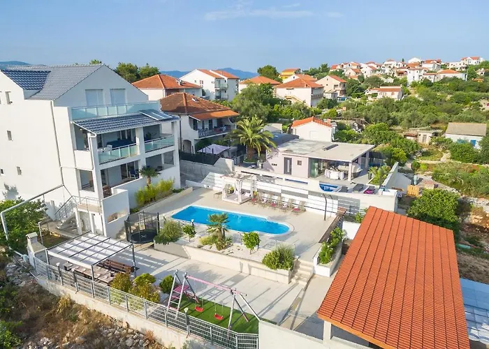 Anadi * Donji Okrug (Ciovo)